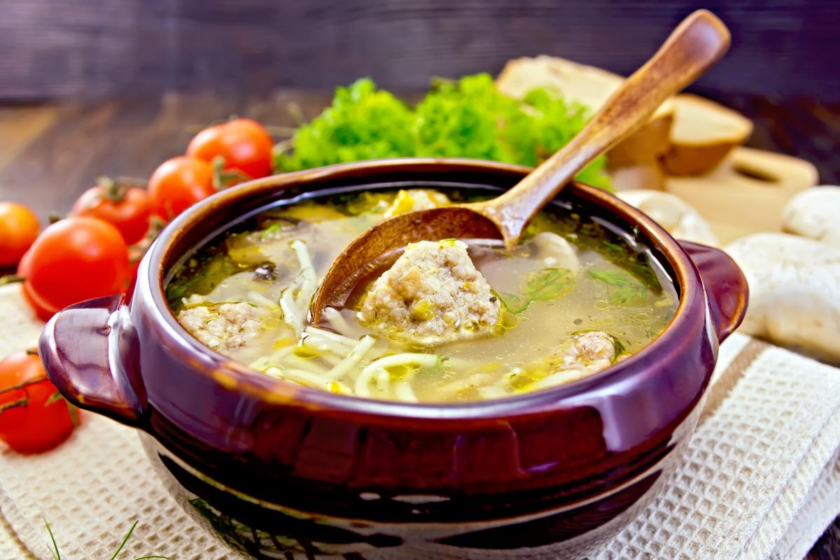 Вкусный суп с фрикадельками - рецепт / фото ua.depositphotos.com Вкусный суп с фрикадельками - рецепт / фото ua.depositphotos.com
