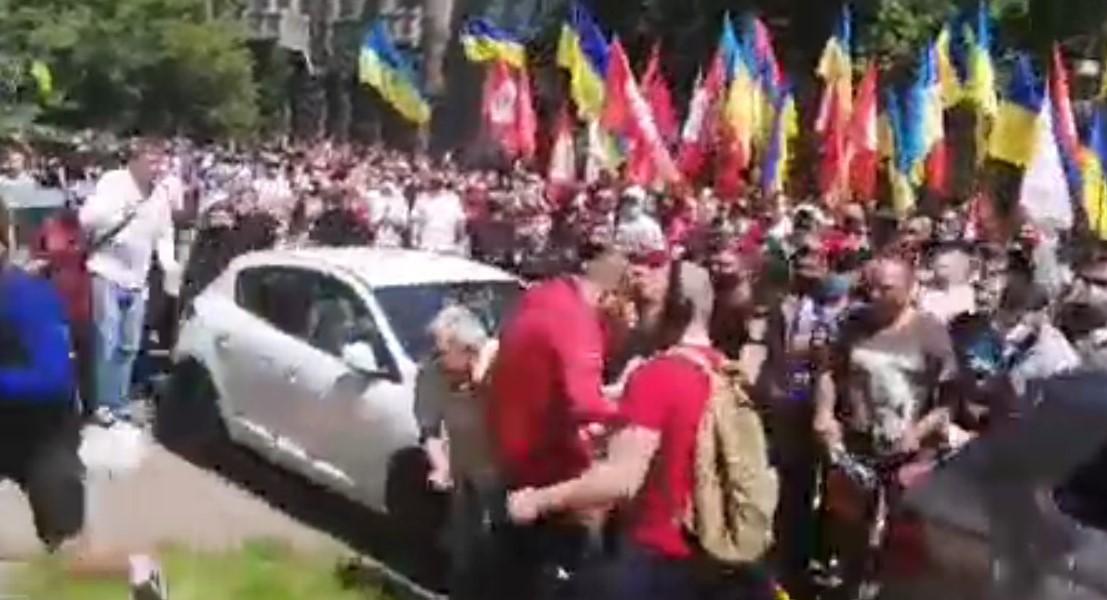 Сутички у Києві / Скріншот Сутички у Києві / Скріншот