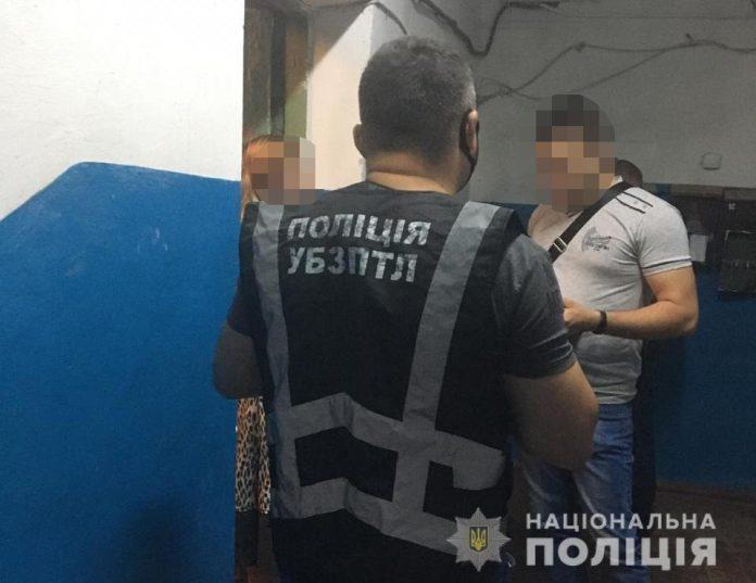 Чоловіка підозрюють у поширенні дитячої порнографії / Фото Нацполіція України Чоловіка підозрюють у поширенні дитячої порнографії / Фото Нацполіція України