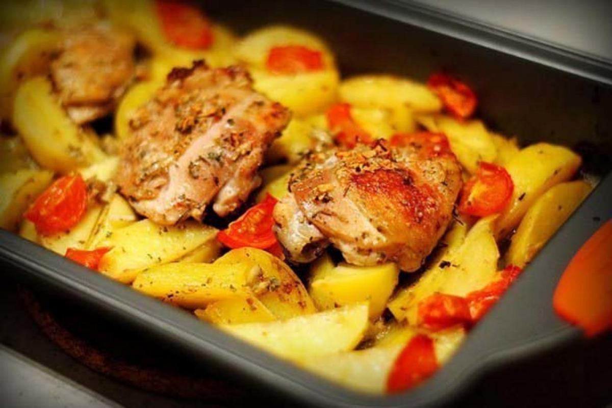 Картошка в духовке рецепт - как приготовить картофель в духовке — УНИАН