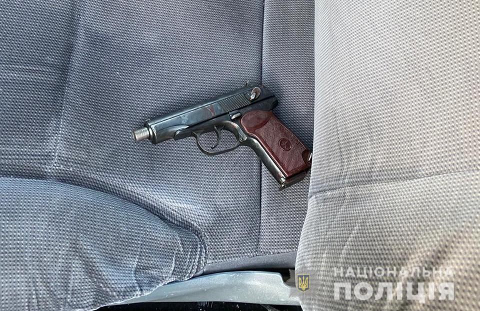 У Дніпрі застрелили поліцейського / фото dp.npu.gov.ua У Дніпрі застрелили поліцейського / фото dp.npu.gov.ua