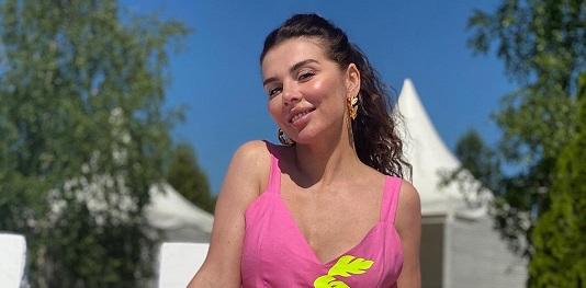 Анна Седокова показала новое фото и нарвалась на волну критики / Instagram Анна Седокова Анна Седокова показала новое фото и нарвалась на волну критики / Instagram Анна Седокова