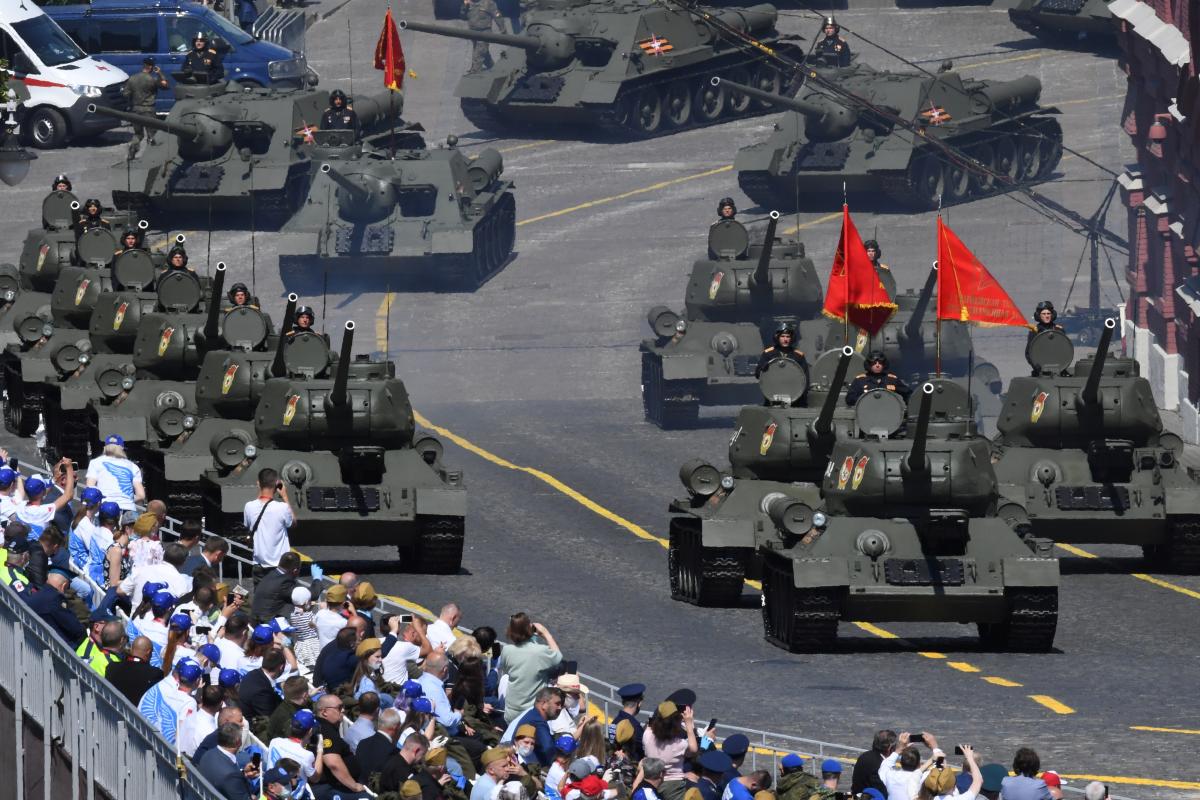 В Москве 9 мая традиционно пройдет парад "Победы" / REUTERS