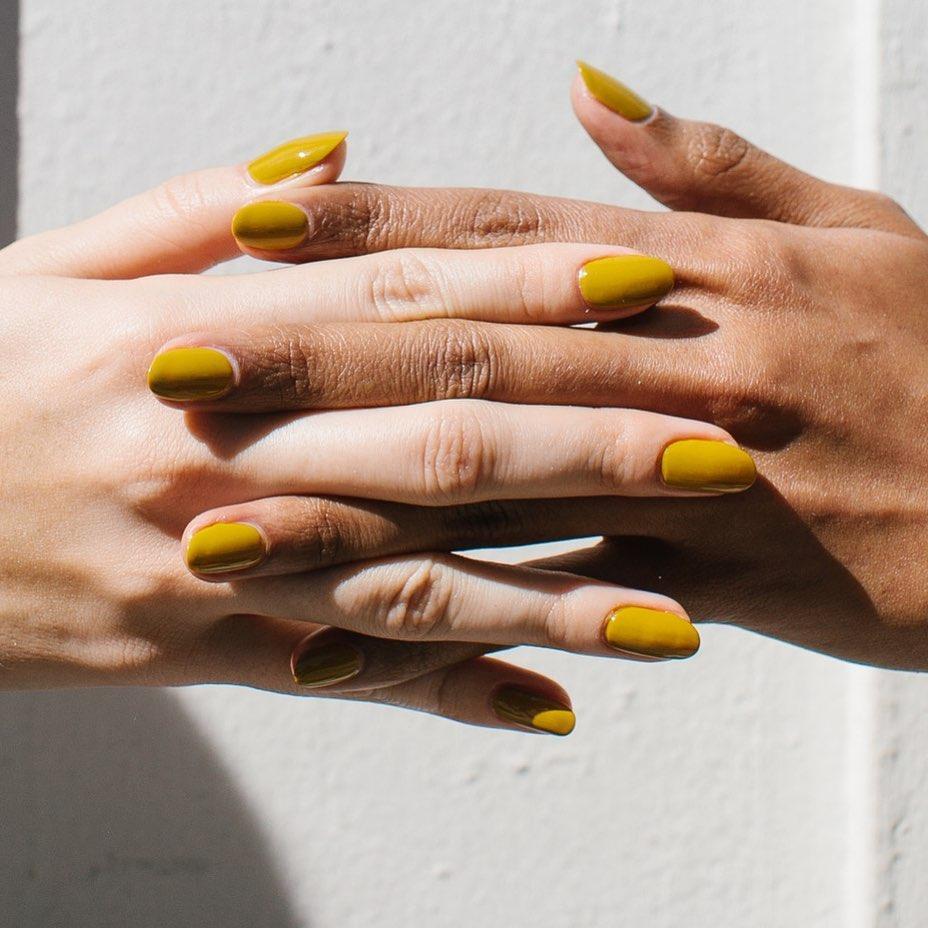 Отдайте предпочтение овальной форме ногтей / фото instagram.com/paintboxnails Отдайте предпочтение овальной форме ногтей / фото instagram.com/paintboxnails