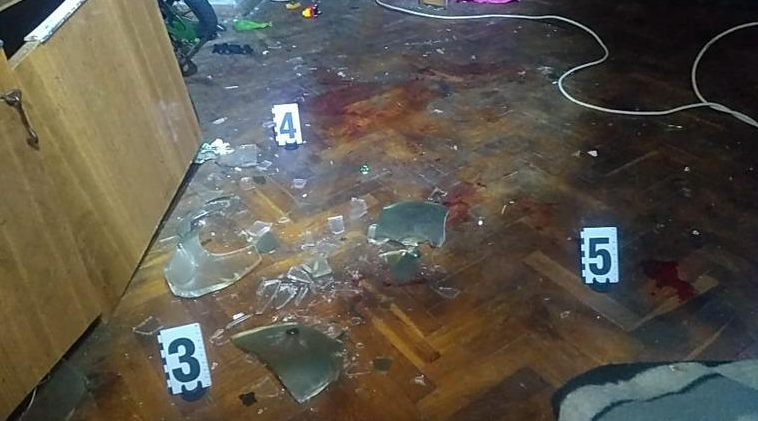 У сусідній кімнаті виявили сліди крові / фото facebook.com/UA.KyivPolice У сусідній кімнаті виявили сліди крові / фото facebook.com/UA.KyivPolice