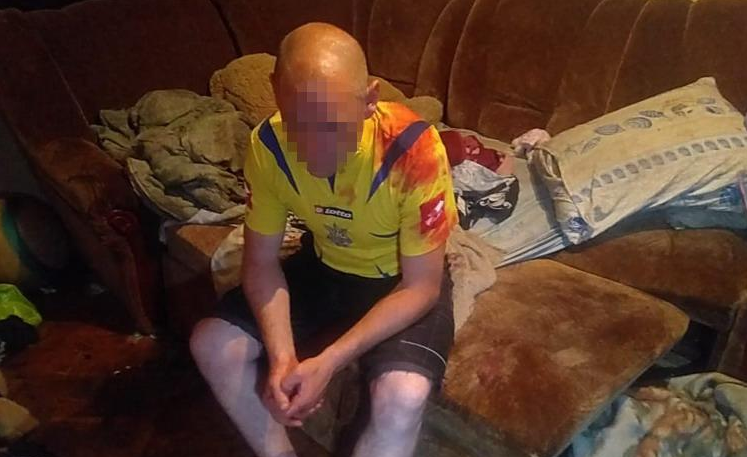 Подозреваемого задержали на месте происшествия / фото facebook.com/UA.KyivPolice Подозреваемого задержали на месте происшествия / фото facebook.com/UA.KyivPolice