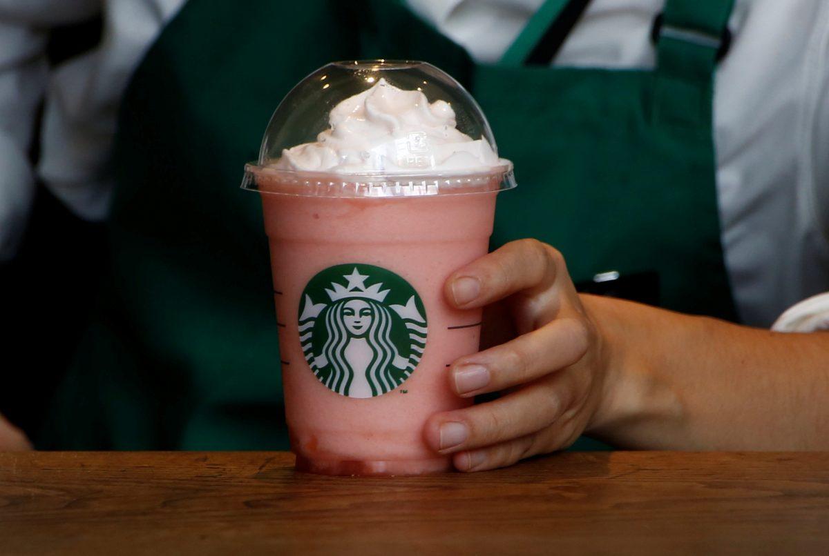 Екс-керуючий Starbucks провів паралелі між працівниками його мережі і євреями в концтаборах / фото REUTERS