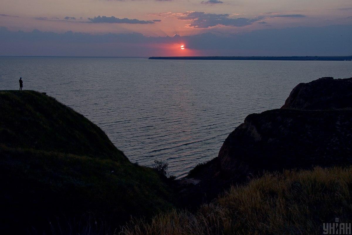 Окупанти заборонили херсонцям перетинати Дніпро \ фото УНІАН
