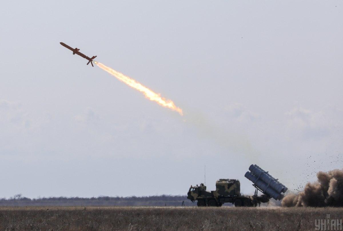 На бойове чергування найближчим часом стає цілий дивізіон українських ракет «Нептун» / фото УНІАН