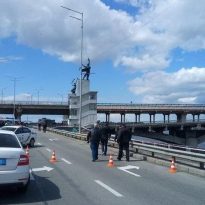 Kyiv's Metro bridge blocked over bomb threat, 'bomber' detained (Photos, videos)