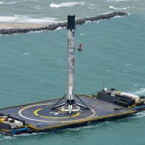 В Илона Маска показали вернувшуюся на космодром ракету Falcon 9 (фото, видео)