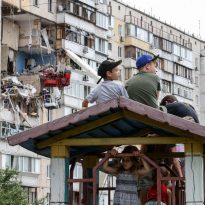 Взрыв на Позняках: Неизвестной остается судьба трех человек - Кличко