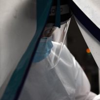 Коронавірус не відступає: на Буковині знову зафіксували півсотні нових заражень