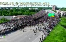 Водитель с украинским именем въехал на бензовозе в толпу демонстрантов в США (видео)