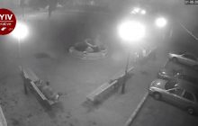 В Боярке доломали фонтан, который месяц назад обрушила девушка с ребенком (видео)