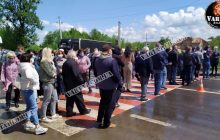 Возле Львова перекрывали дороги: люди против присоединения к ОТГ (фото, видео)