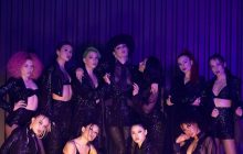 MARUV в сетке и с наклейками на груди заинтриговала фанатов (фото)