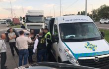 Полиция задержала взяточников из "Укртрансбезопасности", обложивших "данью" перевозчиков (фото, видео)