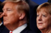 СМИ: Трамп обзывал Меркель "дурой" и хвастался своей гениальностью