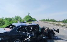 Авто отбросило на 100 метров: в Одесской области в результате ДТП погиб человек, трое госпитализированы