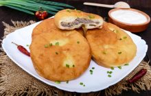 Румяные, пышные и сочные беляши: как приготовить вкусное блюдо