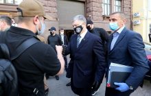 Без принудительного привода: Порошенко прибыл на допрос в ГБР (фоторепортаж)