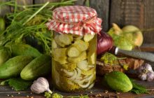 Нежинский салат из огурцов на зиму: супер-рецепт из бабушкиного блокнота