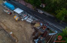 В Днепре обвалился металлический резервуар и потянул забор на проезжую часть (фото)