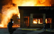 В Атланті поліцейський застрелив афроамериканця: місто накрила нова хвиля протестів (фото, відео)