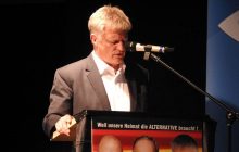 Der Spiegel: Депутат из Германии признал, что ездил в Крым хвалить "выборы" за деньги России