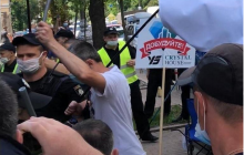 Під Кабміном протестували інвестори житлових комплексів: постраждали двоє правоохоронців (фото)