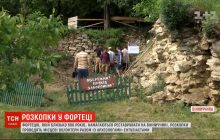 У Вінницькій області ентузіасти намагаються реставрувати 500-річну фортецю (відео)
