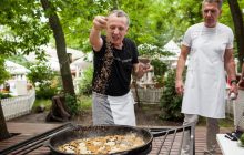 Ресторатор Савва Лібкін приготував в прямому ефірі плов із ягняти з родзинками (відео)