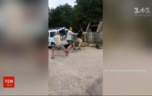 Спасти усача: в Харьковской области волонтеры освободили кота из заброшенного 20-метрового колодца (видео)