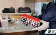 У Львівському лабораторному центрі стався спалах СOVID-19, шестеро працівників госпіталізовані