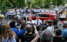Под Офисом генпрокурора прошел митинг против наркобизнеса в Украине