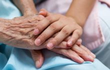 «Від Своїх для Своїх»: стартував благодійний проект з дизайнерськими подарунками від українських художників