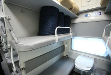 Придбання постільної білизни в потязі: у міністерстві розʼяснили, чи можуть вам відмовити