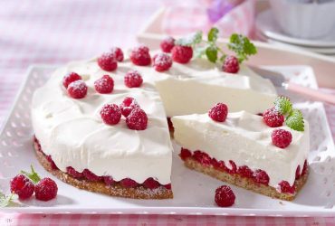 Улюблений торт принцеси Діани: легкий у приготуванні та напрочуд смачний