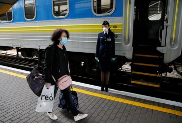 Приїхали. Українцям без щеплення, сертифікату вакцинації або негативного тесту краще сидіти вдома