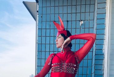 Эпатажная MARUV показала попу на сексапильном фото