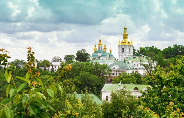 Успение Пресвятой Богородицы 2021: как отмечается и что запрещено делать