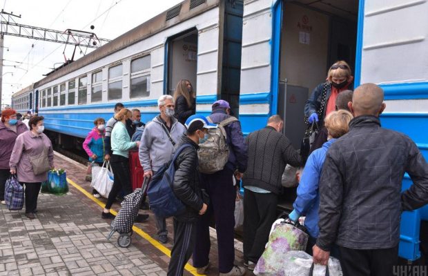 УЗ призначила додаткові поїзди на вихідні у червні