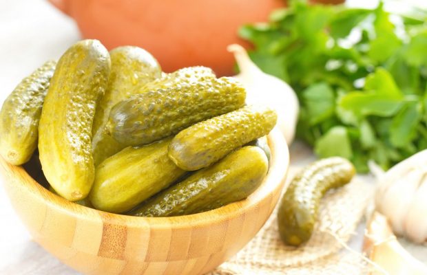 Хрустящие малосольные огурцы: рецепты приготовления на любой вкус
