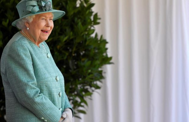 Французская радиостанция ошибочно опубликовала некрологи живых знаменитостей