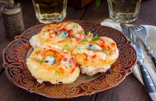 Найсмачніше м'ясо по-французьки: як приготувати соковиту й ароматну страву