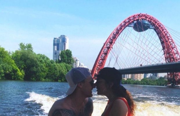 Екс-"віагра" Сєдокова блиснула пишними сідницями на гарячому фото з молодим коханим