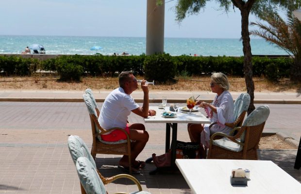 Коли закривати кордон: ЄС показав рекомендації для введення карантинних обмежень