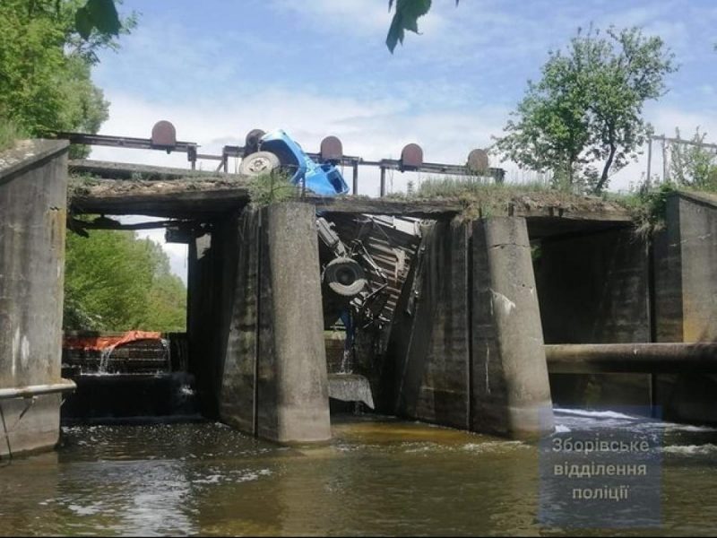 Как в Николаеве разводили Варваровский мост (фото, видео)
