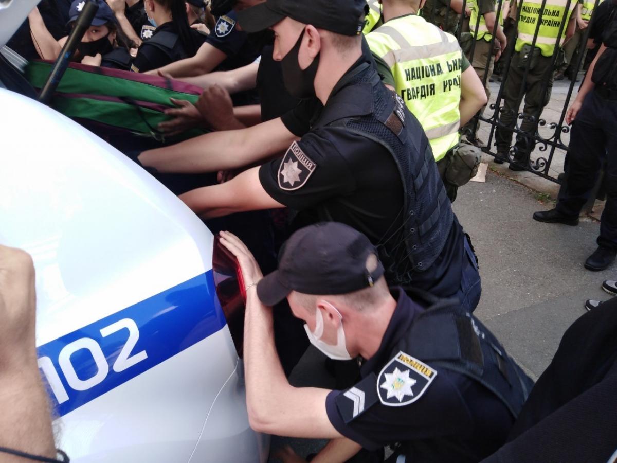 Серед протестувальників - переважно працівники шахт Ахметова / Mykhailo Volynets, Facebook Серед протестувальників - переважно працівники шахт Ахметова / Mykhailo Volynets, Facebook